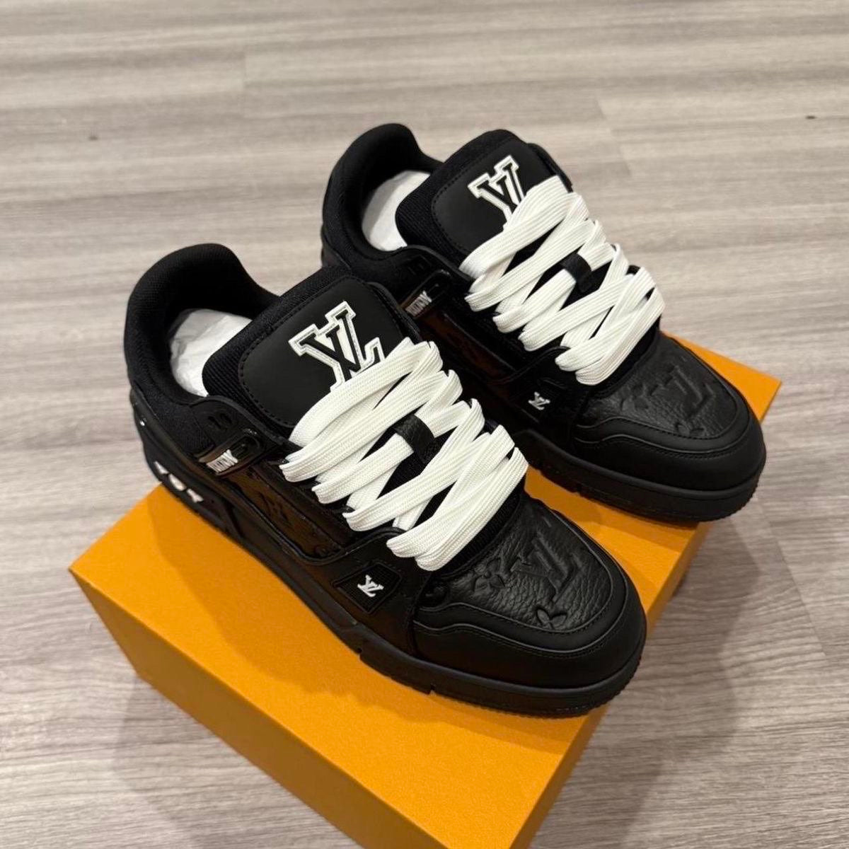 Black Logo Trainer